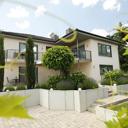 Schreieck Gaestehaus アパート